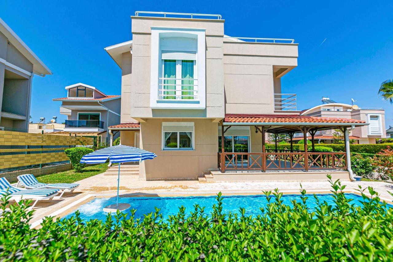 Paradise Town Villa Despina 베렉 외부 사진